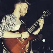 Insegnante di chitarra pop-rock/jazz